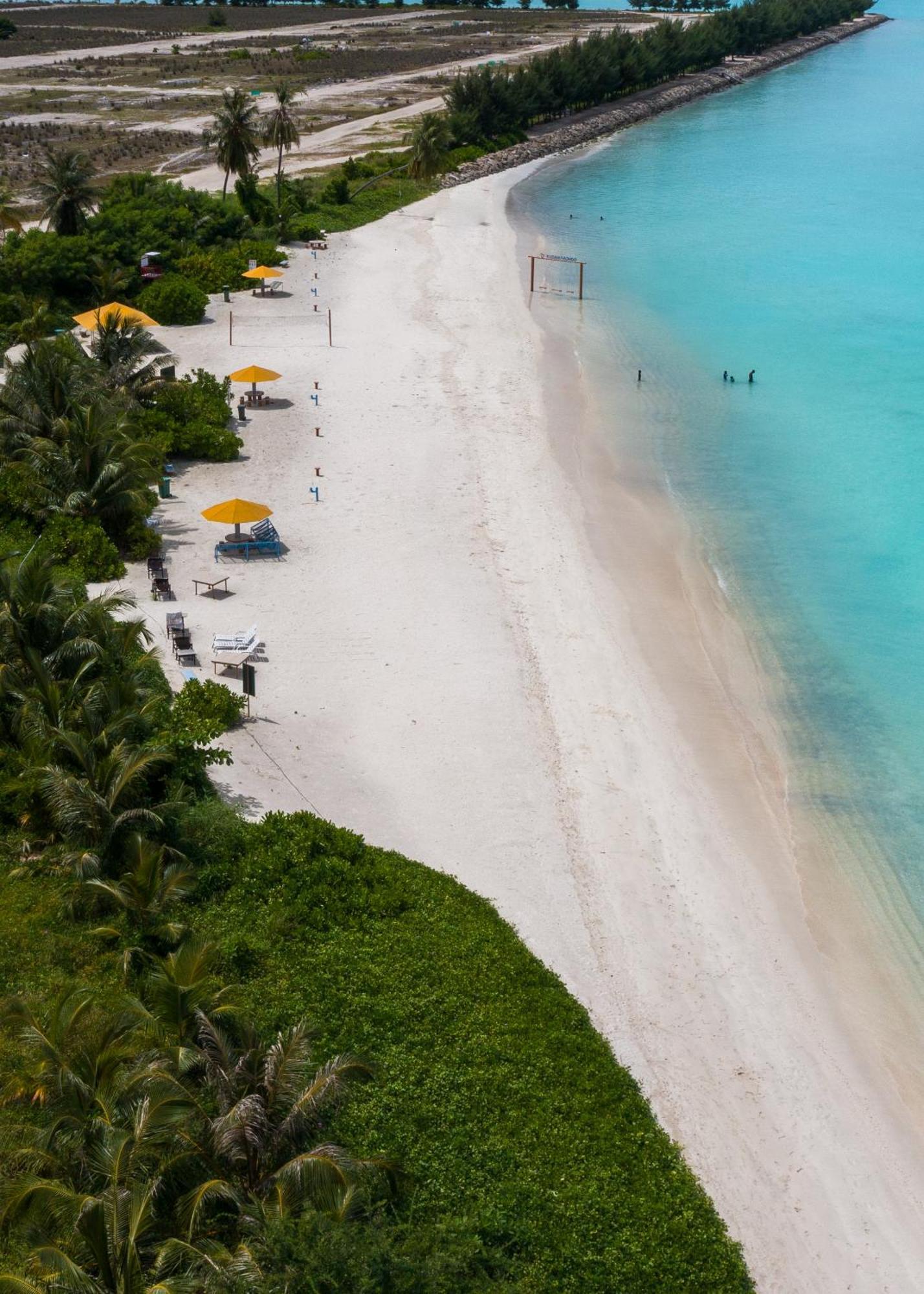 บลูเวฟ เกสต์เฮาส์ มัลดีฟส์ Kudahuvadhoo ภายนอก รูปภาพ